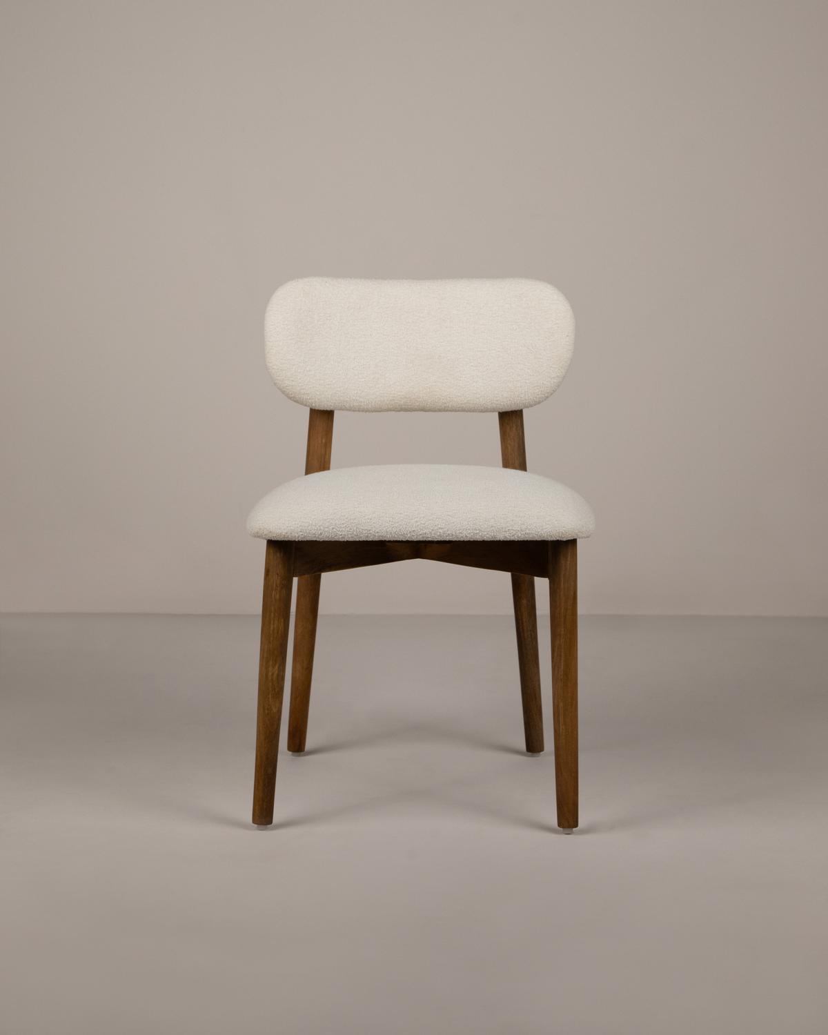 Mira Japandi Eetkamerstoel – Minimalistisch & Handgemaakt Design | Kinza